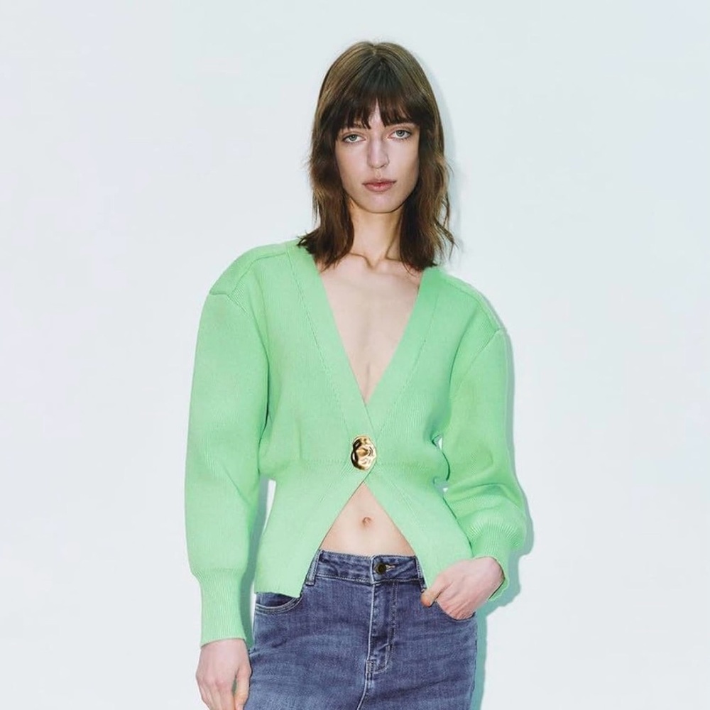 NWT Urban Revivo Green Wrap Cardigan Sweater Women’s Size M Gold Button Knit Top
